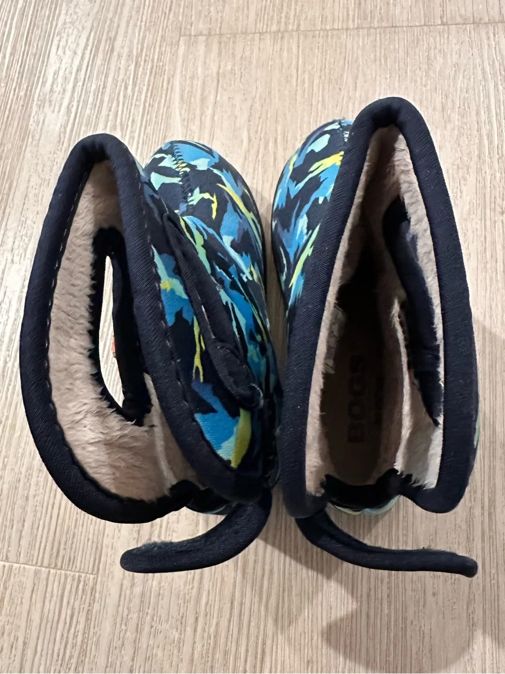 Bogs Kids Camo Pull-On Snow or Rain Boots - Kids Toddler Size 9